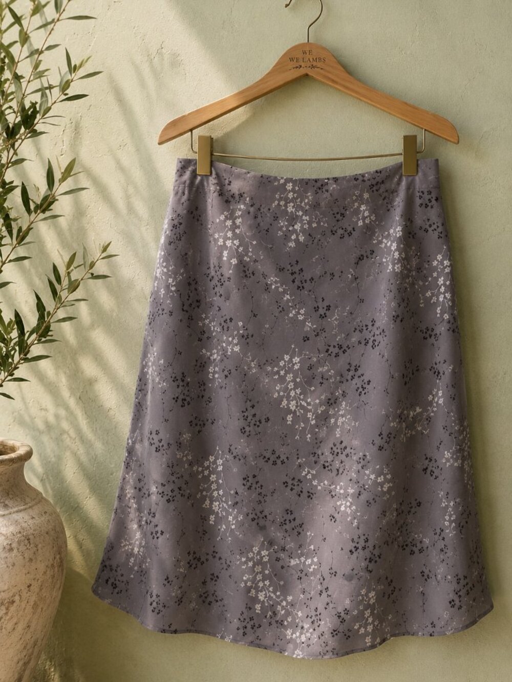 Vintage 100% Silk Floral Skirt Size 10 Gray Taupe Bias Cut Y2K - Picture 2 of 7
